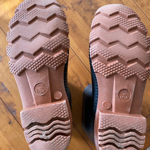 Rubber Rain Boots, Size 6/7, Made in the USA - Picture 4 of 6